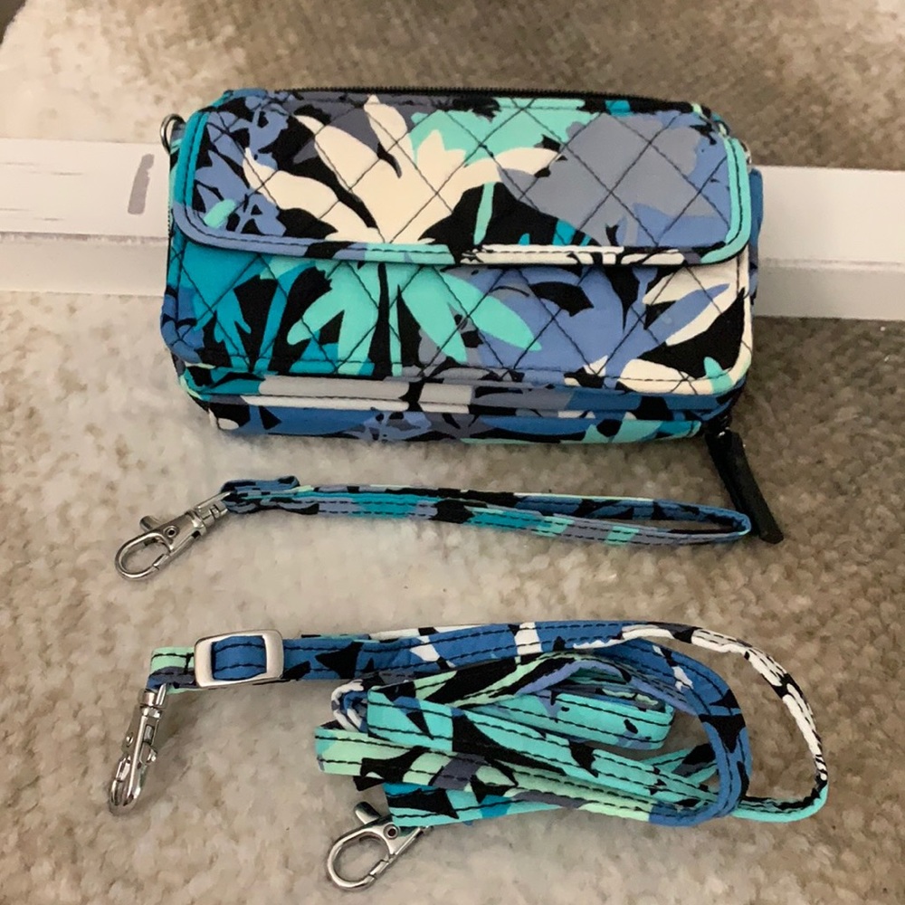 Vera Bradley Crossbody Bag.. New condition